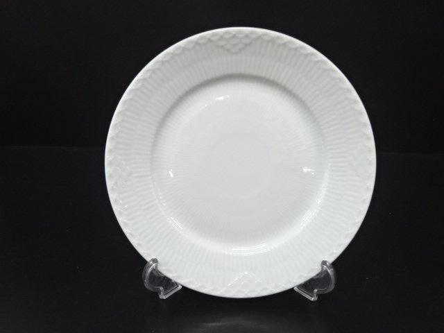 ROYAL COPENHAGEN　ロイヤルコペンハーゲン　ホワイトフルーテッドハーフレース　プレート(22センチ)　洋食器