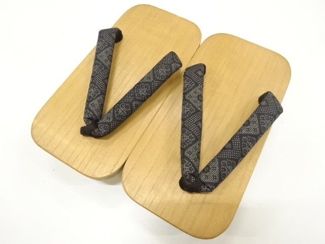 未使用品　男物桐下駄(24センチ)
