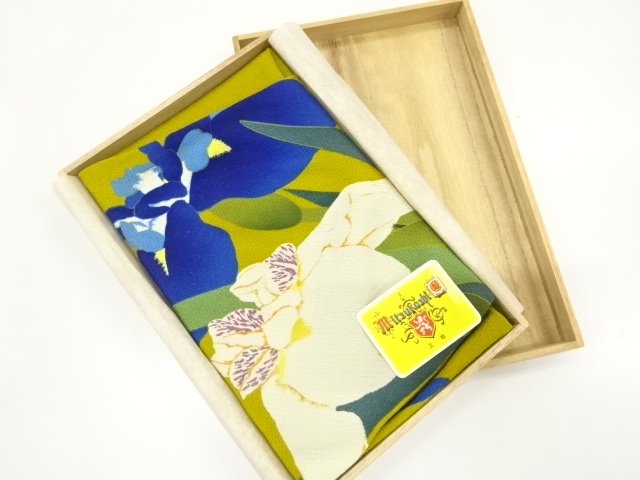 未使用品　正絹　縮緬地　風呂敷
