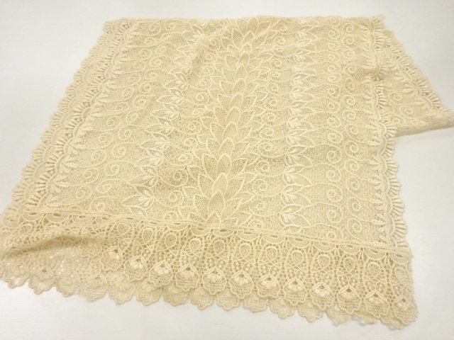 レース唐草模様ショール