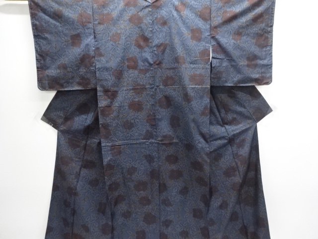 未使用品　枝花模様織出し本場泥大島紬着物（5マルキ）