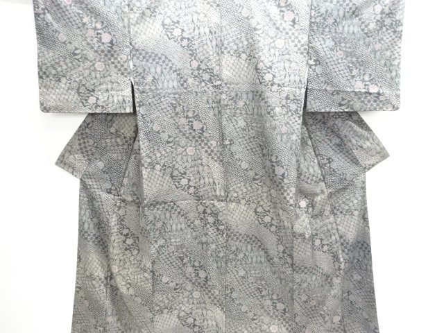 アンティーク　花古典柄本場大島紬着物（染め）