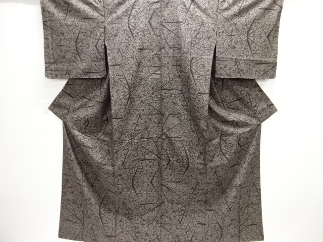 未使用品　麻の葉に花模様織り出し本場泥大島紬着物(7マルキ)