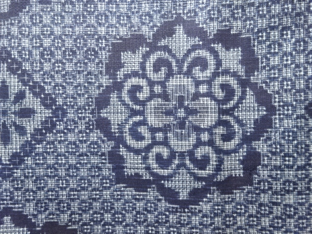JAPANESE KIMONO / ANTIQUE KIMONO / SILK / DOROZOME / OSHIMA TSUMUGI / WOVEN FLOWER