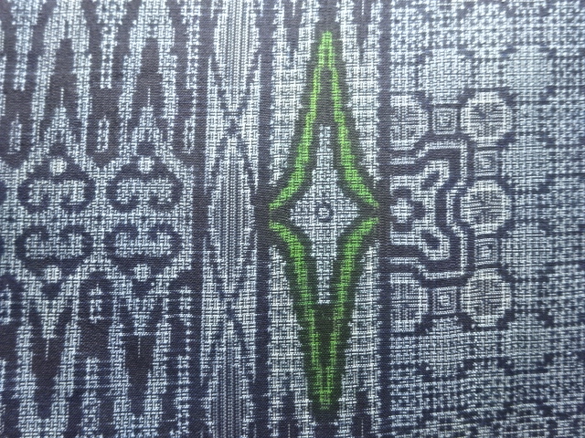 JAPANESE KIMONO / ANTIQUE KIMONO / SILK / DOROZOME / OSHIMA TSUMUGI / WOVEN FLOWER