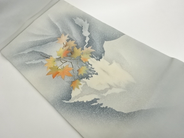 塩瀬金彩紅葉模様開き名古屋帯（額縁仕立て）