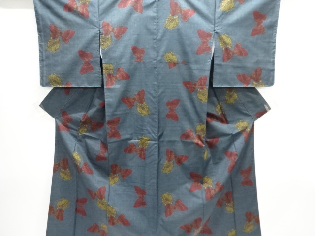 蝶模様織出し本場泥大島紬着物（5マルキ）