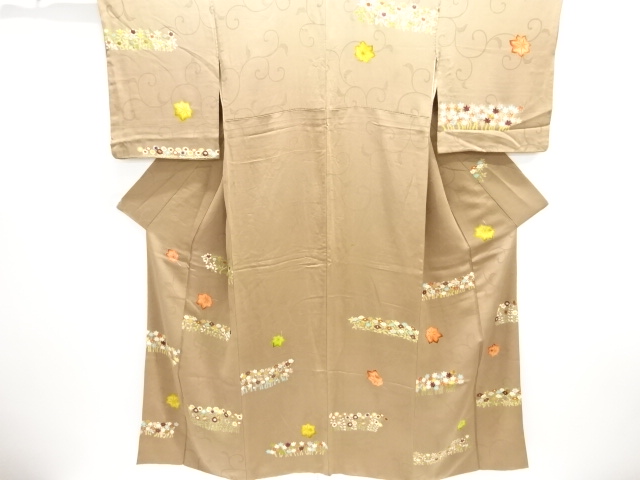 JAPANESE KIMONO / ANTIQUE KIMONO / TAISHO ROMAN STYLE / MON KINSHA / EMBROIDERY / KIKU