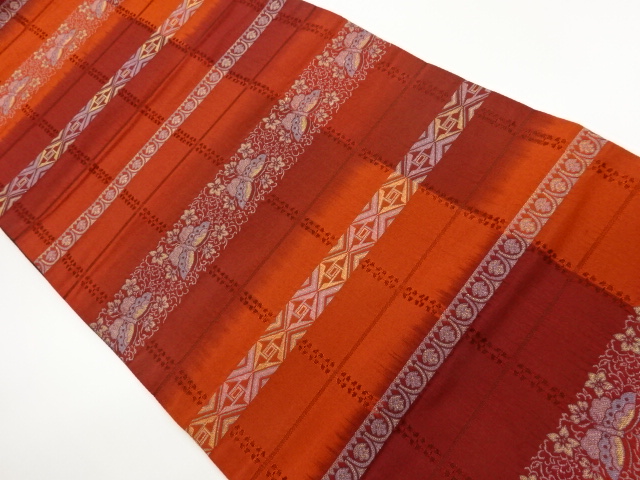 横段に蝶・花唐草模様織出し全通袋帯