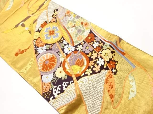 誰が袖に花々・蝶模様織出し袋帯