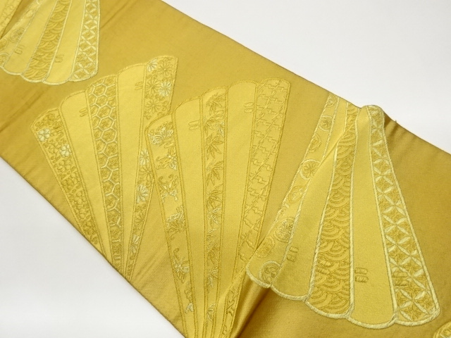 草花に蝶・扇・古典柄模様織出し袋帯