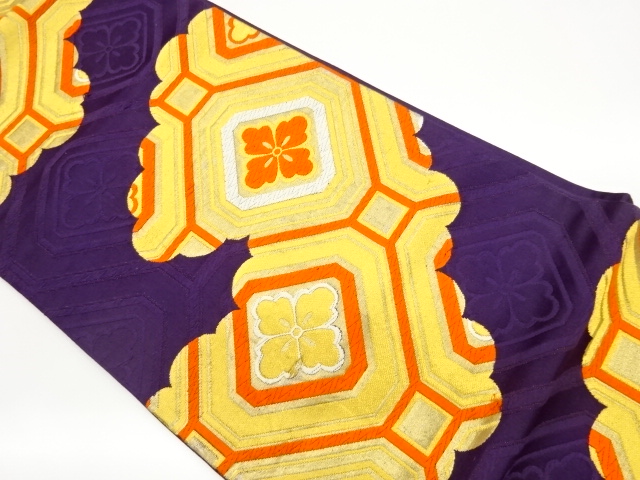 花菱に蜀江文模様織出し袋帯