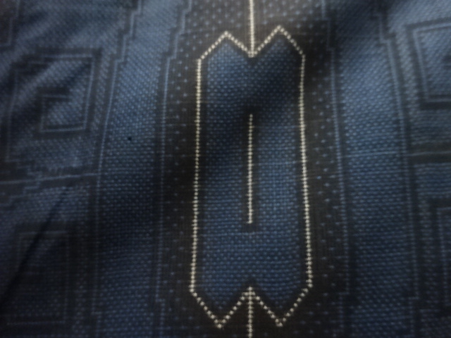 JAPANESE KIMONO / ANTIQUE KIMONO / SILK / DORO OSHIMA TSUMUGI (5 maruki) / WOVEN ABSTRACT PATTERN