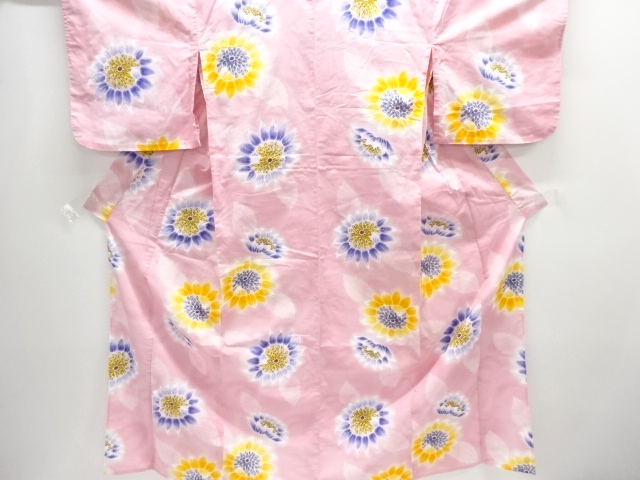 yukata with a floral pattern