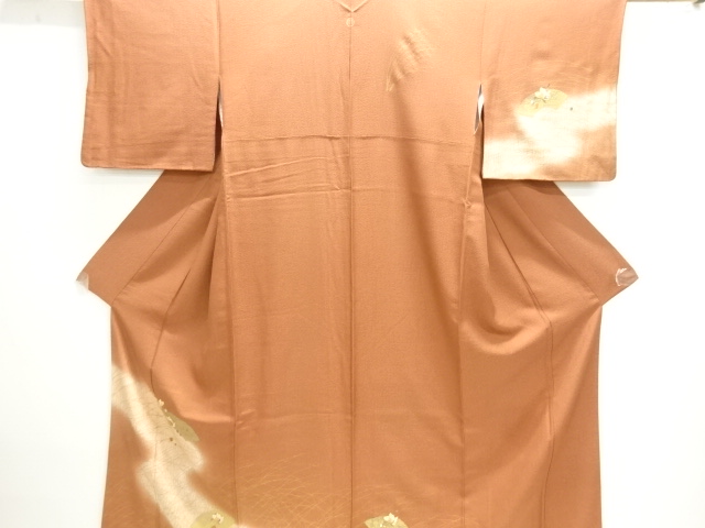 地紙に蝶模様刺繍一つ紋訪問着