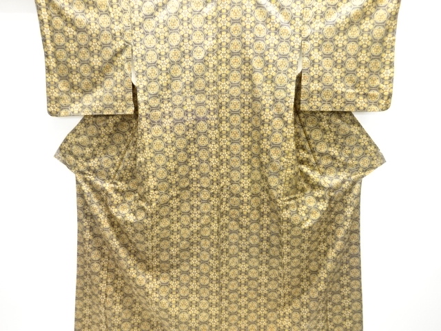 アンティーク　華紋模様本場大島紬着物(染)