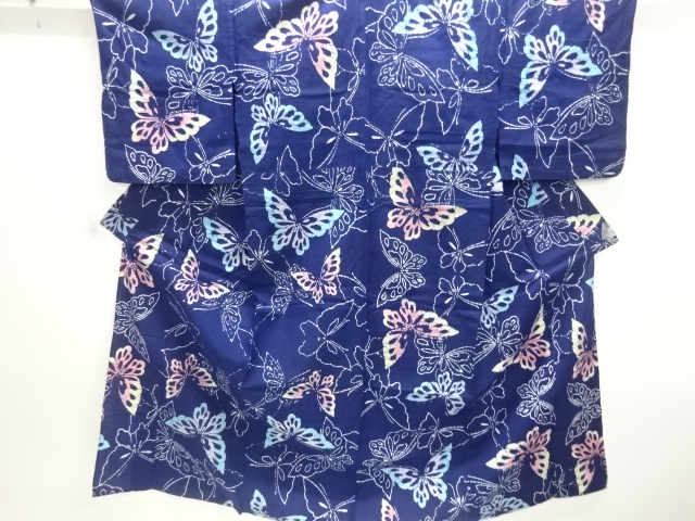 蝶模様浴衣