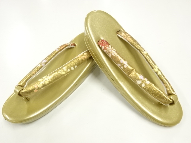 JAPANESE KIMONO / JAPANESE-STYLE ZORI (SIZE M)