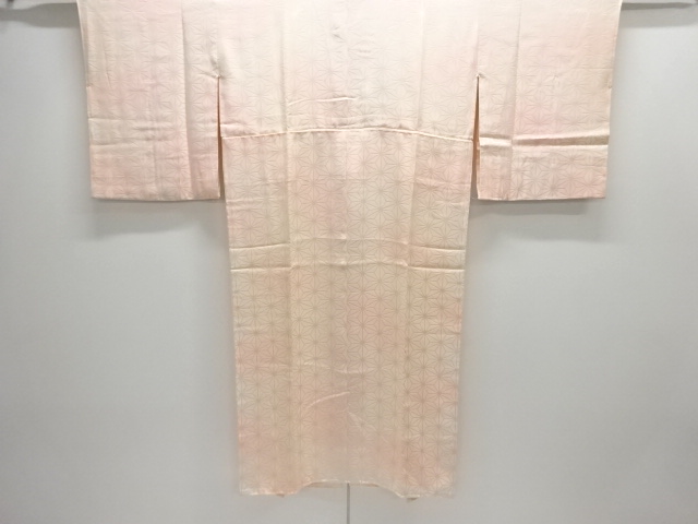 麻の葉模様織出し長襦袢（刺繍衿付）