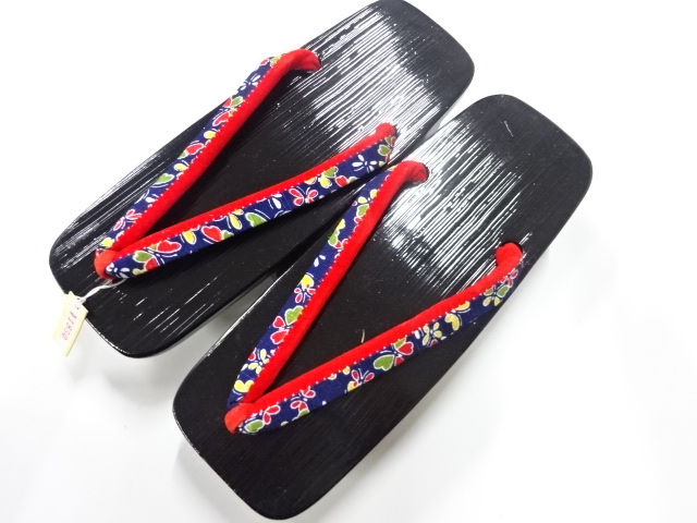 JAPANESE UNUSED PAULOWNIA GETA (23 cm) / LACQUERED