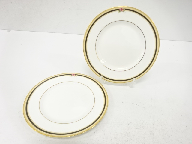 WEDGWOOD　ウェッジウッド　クリオ　プレートペア(17.5センチ)　洋食器