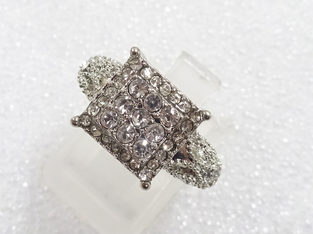 JAPANESE KIMONO / ANTIQUE CRYSTAL RING (SIZE 9)
