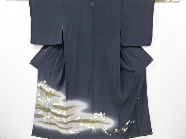 SALE!! 作家物　枝梅模様刺繍一つ紋色留袖
