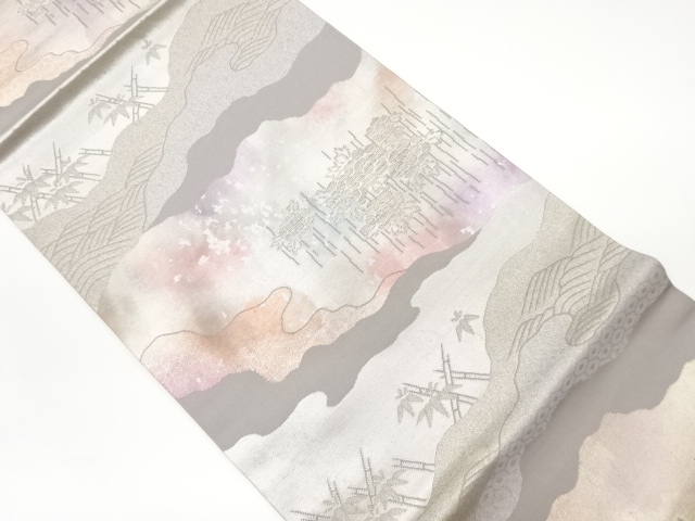 道長取に牡丹・笹・波模様織出し開き名古屋帯（額縁仕立て）