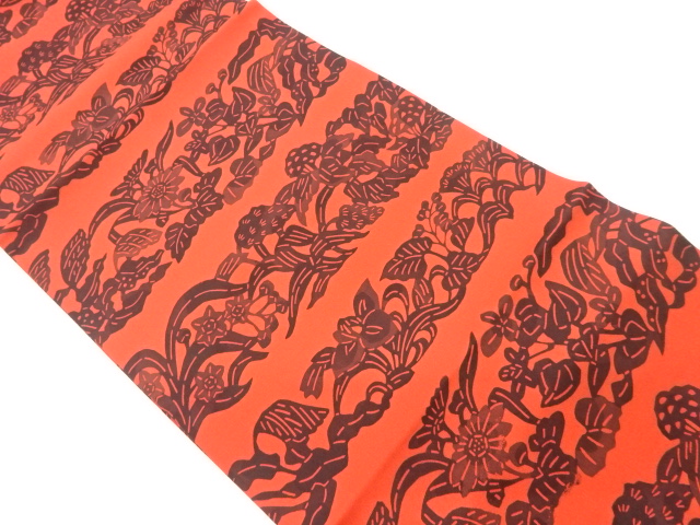 塩瀬型染草花模様開き名古屋帯（額縁仕立て）