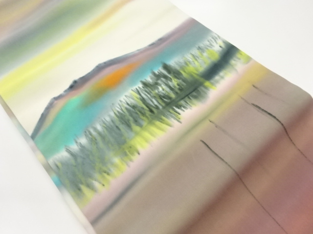 作家物　塩瀬手描き山並に木々風景模様名古屋帯