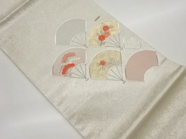 銀駒刺繍扇に松・花々模様開き名古屋帯（額縁仕立て）