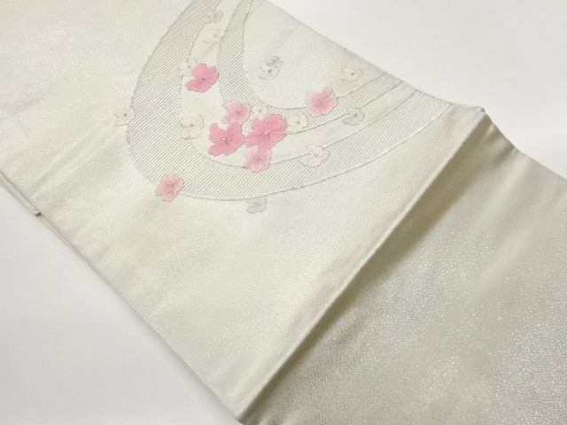 銀駒刺繍花々に曲線模様名古屋帯