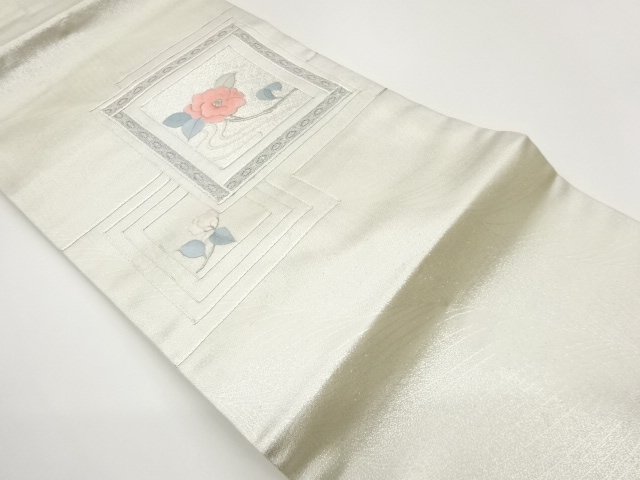 銀駒刺繍色紙に椿模様名古屋帯