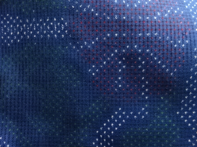 アンティーク　花唐草模様織り出し本場泥大島紬着物(5マルキ)