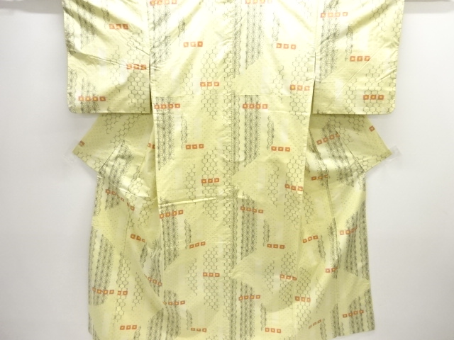 枡に古典柄織り出し手織り紬着物