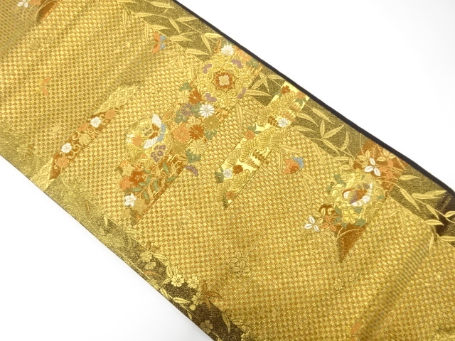 変わり横段に花・蝶模様織り出し　袋帯